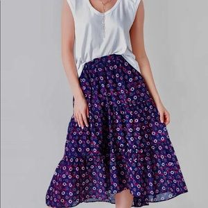 NWT Xirena Iris Skirt Size XS in Navy Rouge